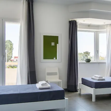 B&B Ermes 아볼라
